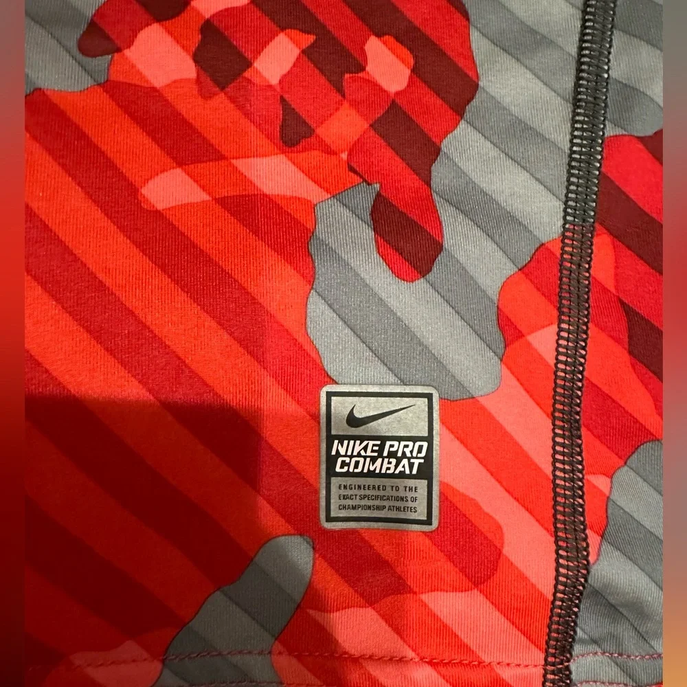 Nike Pro Dri-FIT Youth Compression Shirt Red Gray Camo Boys M Athletic